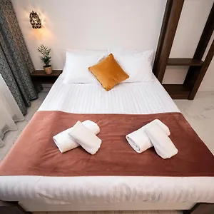 https://hive-hotel.krakowhotelspoland.com