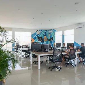 https://apt-bali-bustle-pararaton-coliving-and-coworking-space.ubudhotelsnow.com